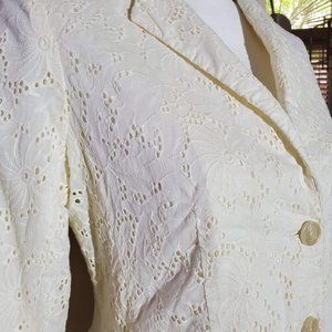 4/$20 LOFT Cream Embroidered Button Front Blazer